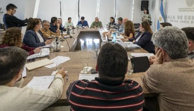 Reunión de la comisión legislativa que debate la nueva Ley Electoral de Santa Cruz